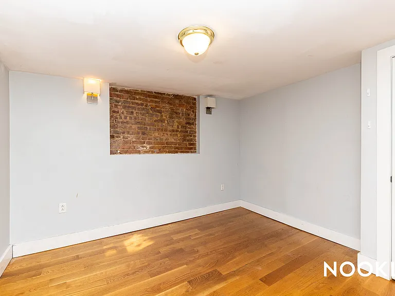 298 Gates Ave #4 — Photo 11
