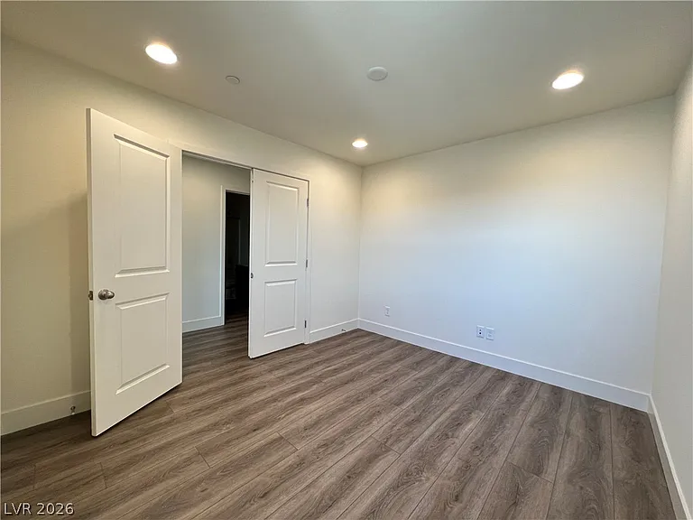 1421 Jules Ln — Photo 23