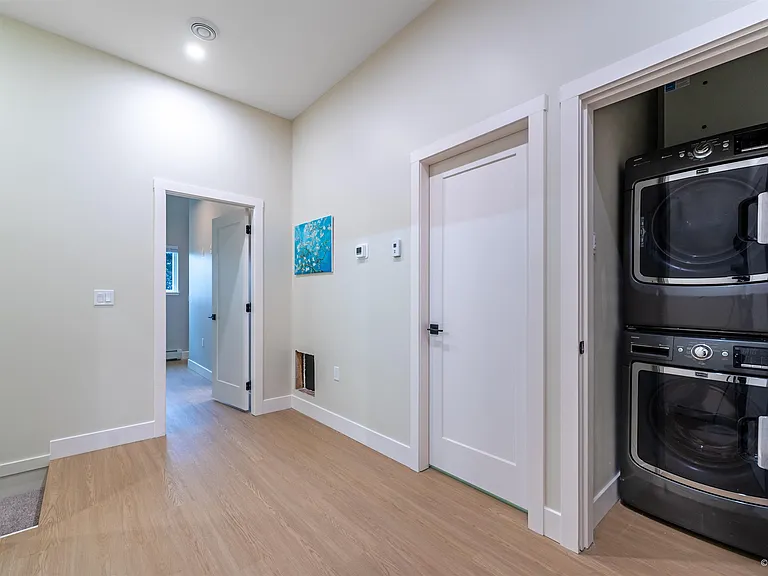 8926 Shepherd Way #UPPER HOUSE — Photo 33