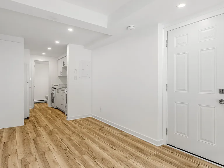 11 Merton St #6 — Photo 13