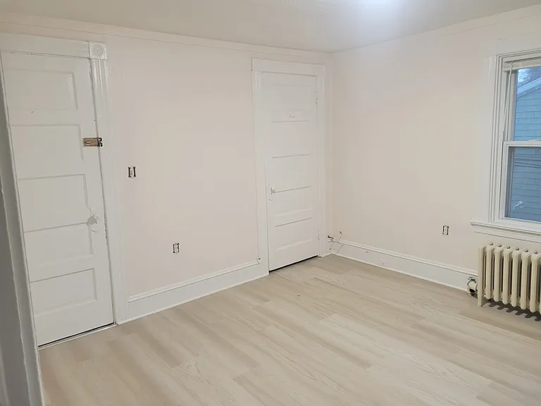 293 Grove Ave #2 — Photo 7