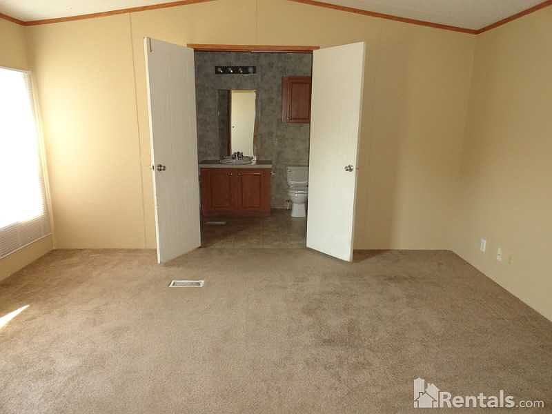 2nd image of 1421 N Windsurf Way