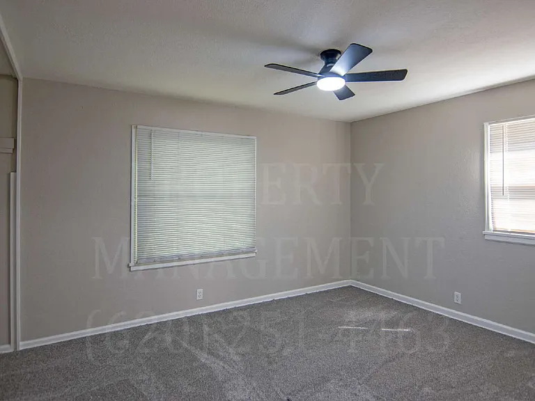 608 Waverly Way — Photo 20