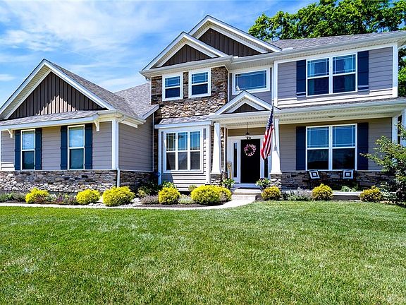 3rd image of 210 Triple Crown Dr