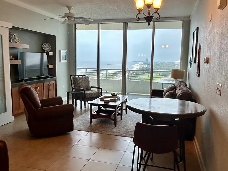 2060 Beach Blvd #901 — Photo 5