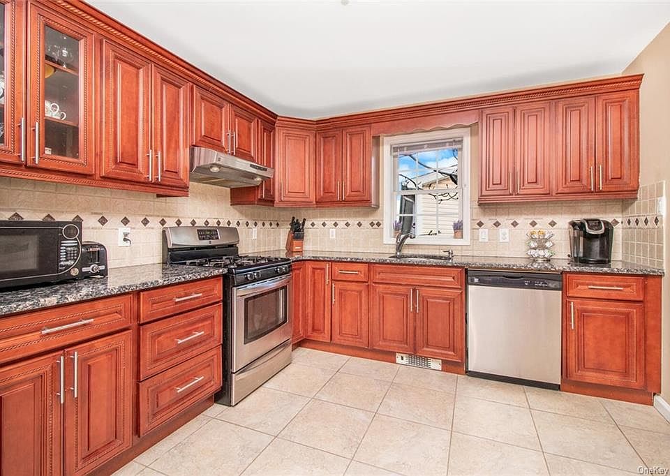 1st image of 11 N Perkins Ave