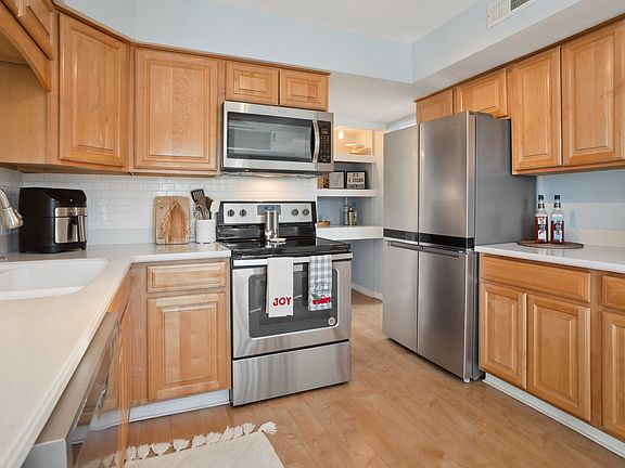 5th image of 2215 Denton Ct #0