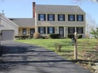 37 Crestview Dr, East Sandwich, MA 02537