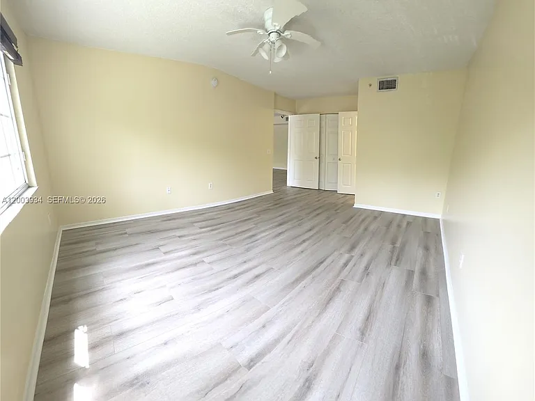 5051 Wiles Rd #201 — Photo 21