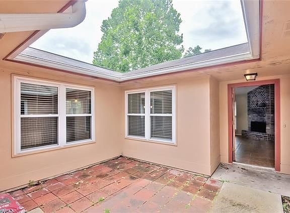 2nd image of 205 Portsmouth Dr