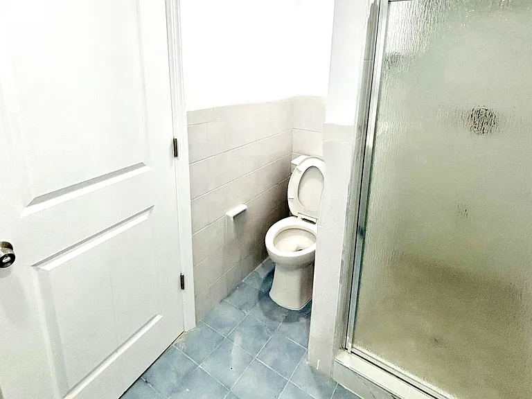 35 Cypress Ave #2 — Photo 9