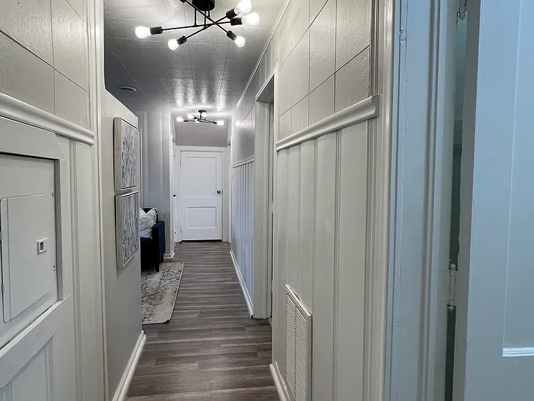 1084 Van Dyke St #301 — Photo 23