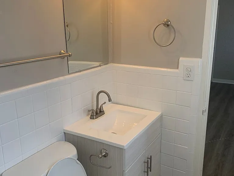 235 W Pike St — Photo 8