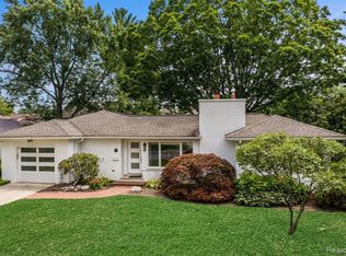 1535 Fairway Dr, Birmingham, MI 48009