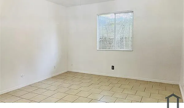 8200 Copper Ave NE #A — Photo 14