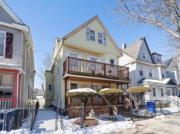 boston-massachusetts-59110492 picture