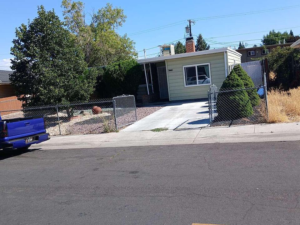 1st image of 620 Winston Dr