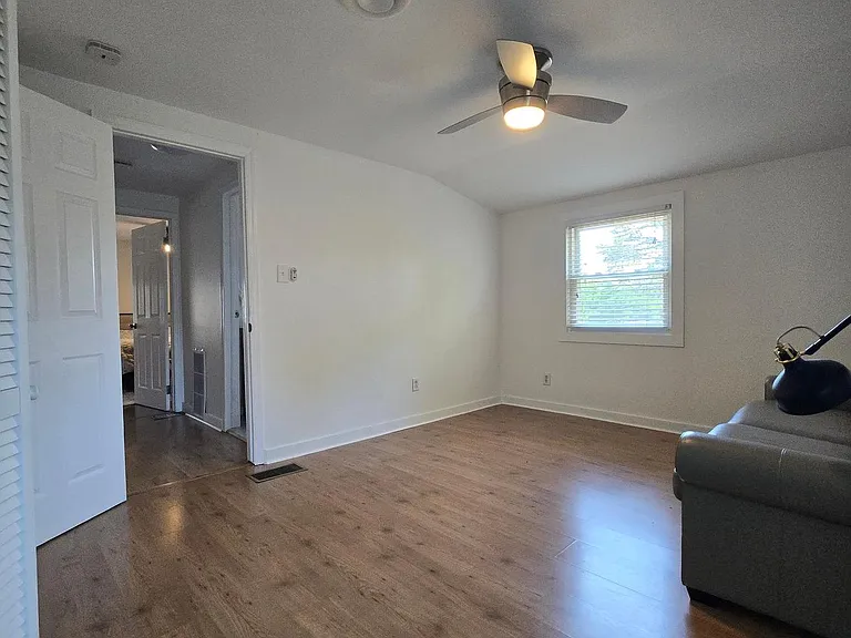 2306 Fort Dr — Photo 10