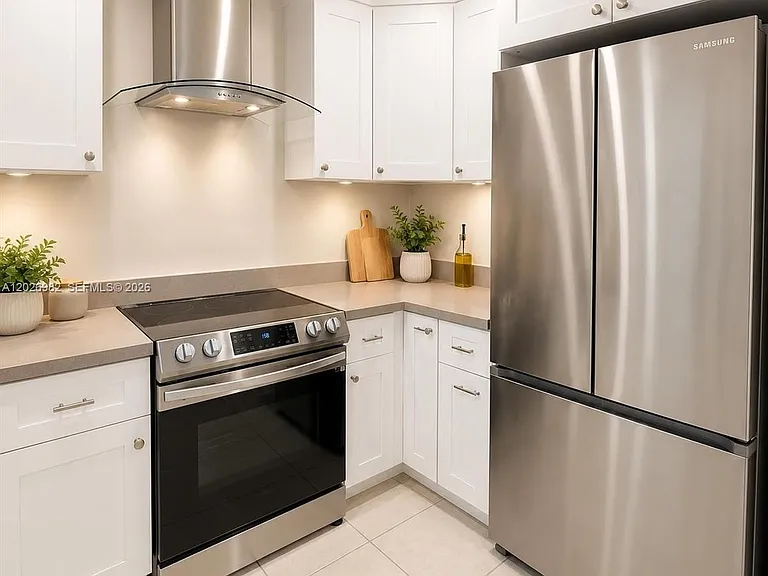 8335 SW 72nd Ave #109D — Photo 3