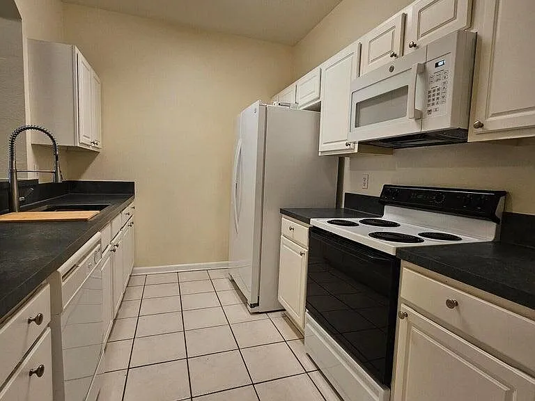 10550 Baymeadows Rd #829 — Photo 2