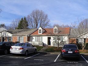 2nd image of 3303 B Regents Park Ln