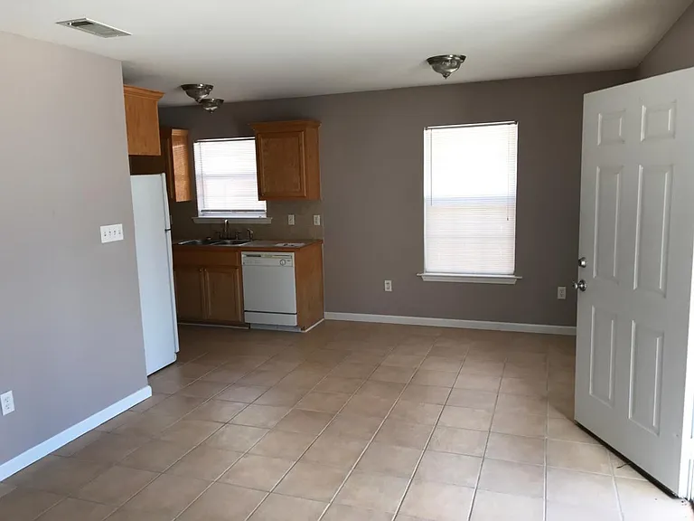 43169 Winchester Dr — Photo 4