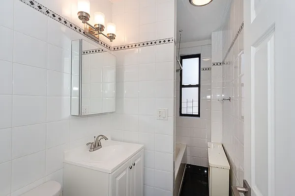 Rented by Rita S Citrin, LREB | media 33