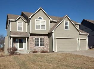 2424 SW Cabin Camp Ln, Lees Summit, MO 64082