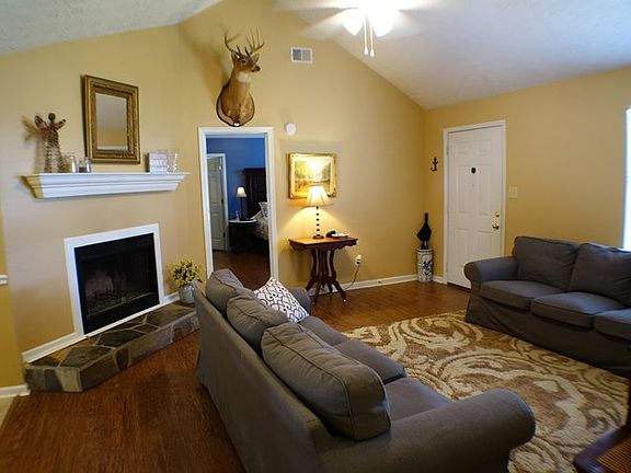 3rd image of 95 Beaver Creek Ln