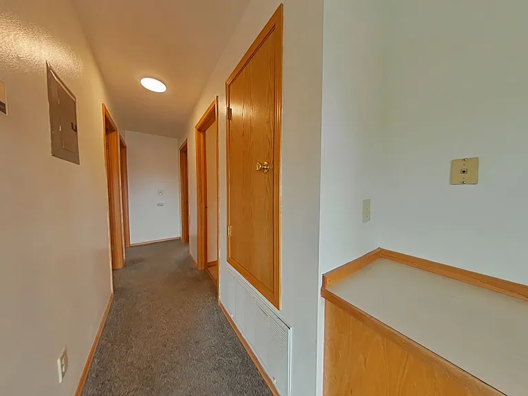 9 Michael Grove Ave — Photo 6