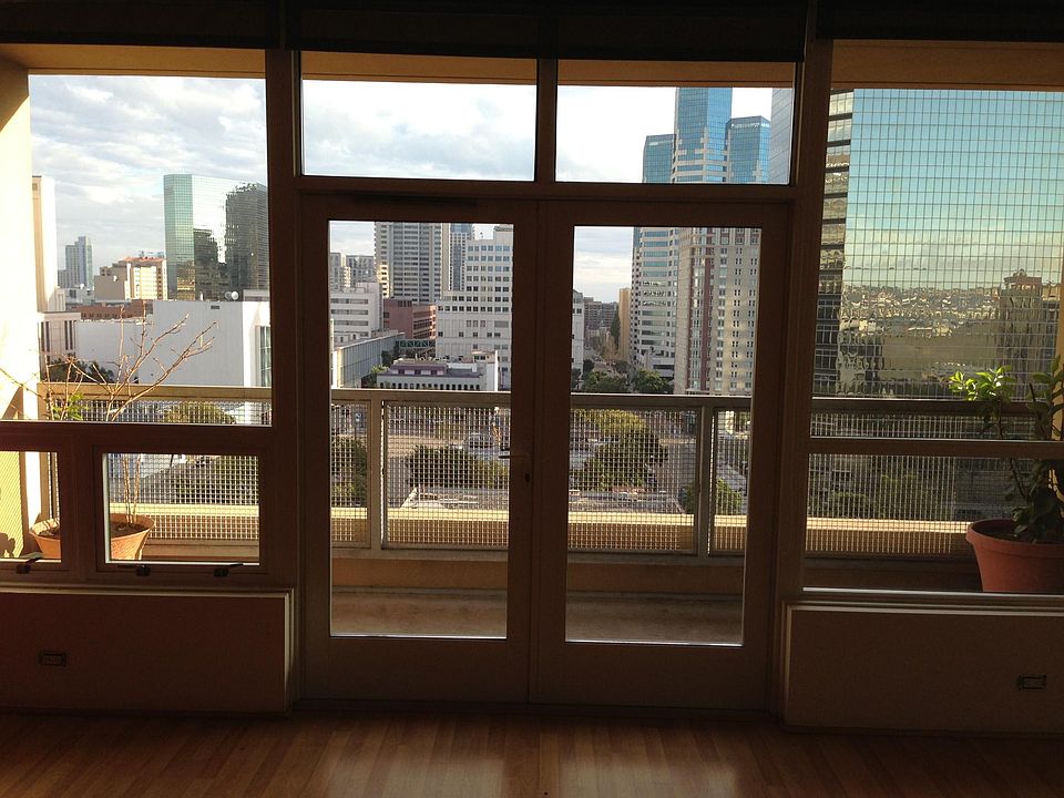 1st image of 350 W Ash St Unit 908