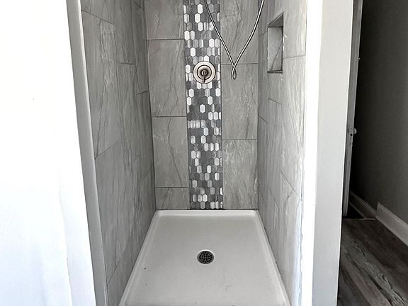 2nd image of 421 S 28th St #2