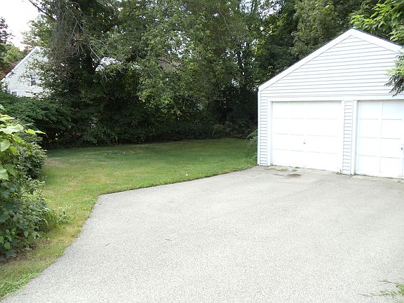 Left One car Garage