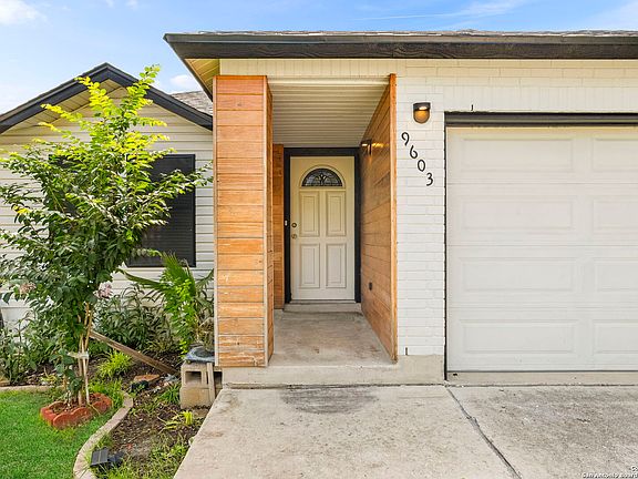 3rd image of 9603 Fulwood Trail