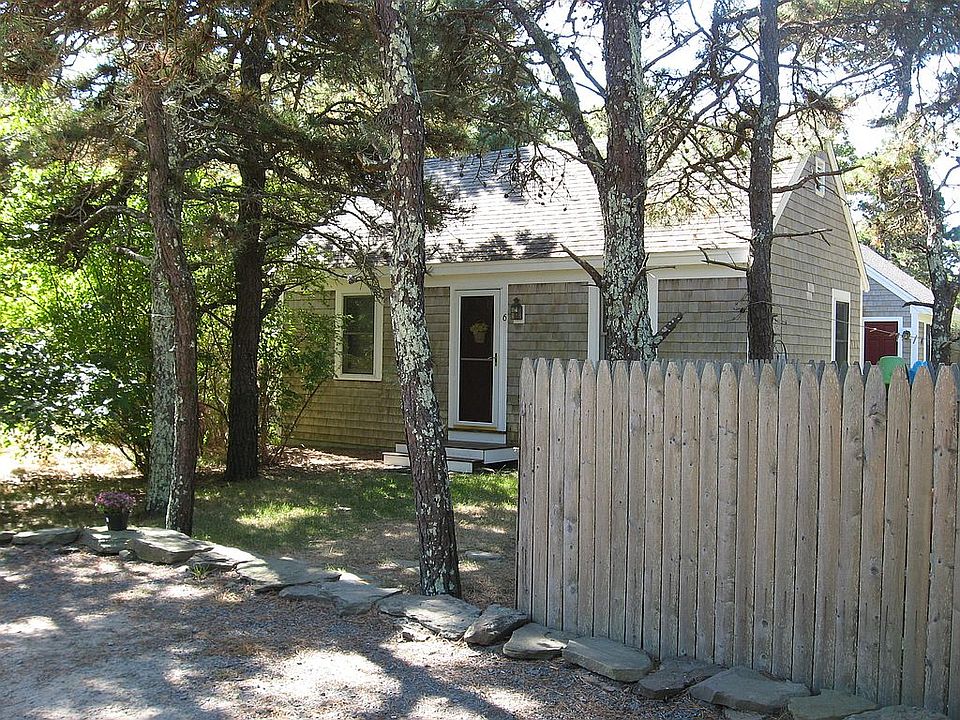 2nd image of 6 Cabral Farm Rd