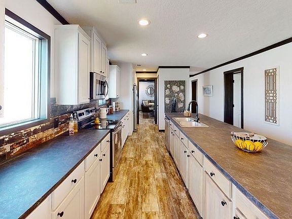 3rd image of 438 Berry Shoals Rd