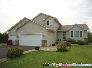 21610 Linnet St NW, Oak Grove, MN 55011