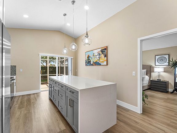 5th image of 7398 Granville Avenue