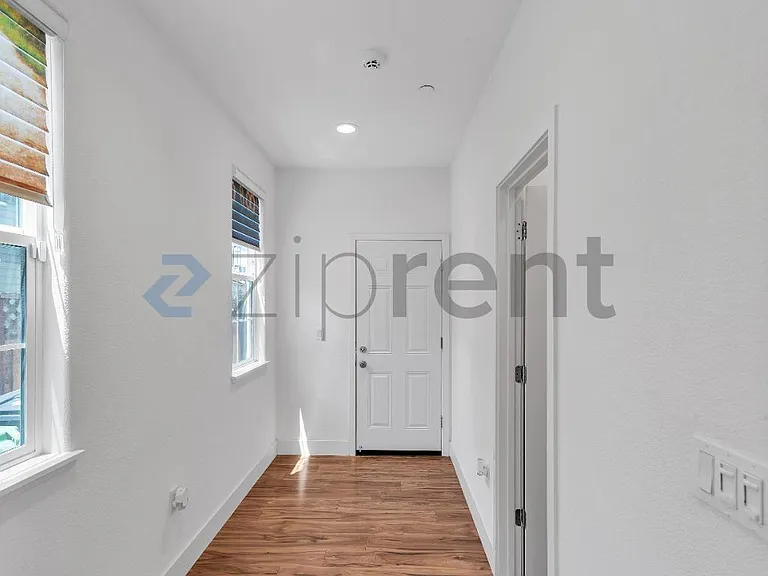 1483 S Barker St — Photo 14