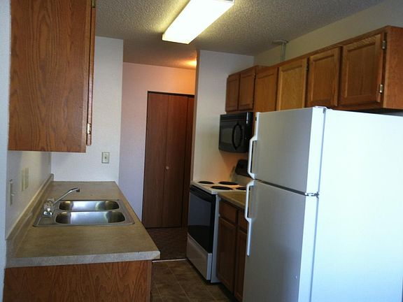 5th image of 2817 Hawken St #1