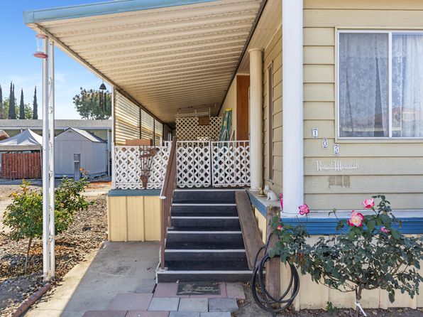 820 Chinowth Street UNIT 105, Visalia, CA 93277