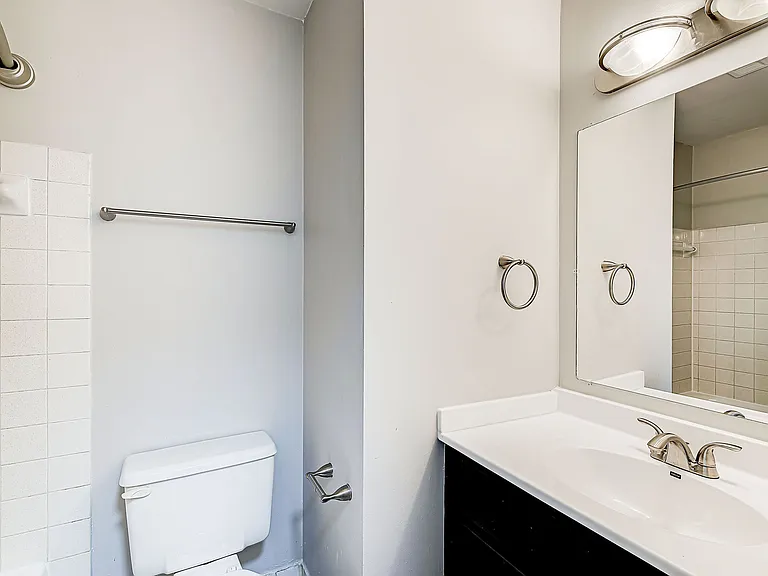 Ninth Avenue Apartments — Photo 49