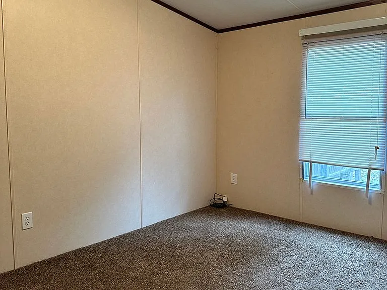 1016 Private Road 1518 — Photo 10