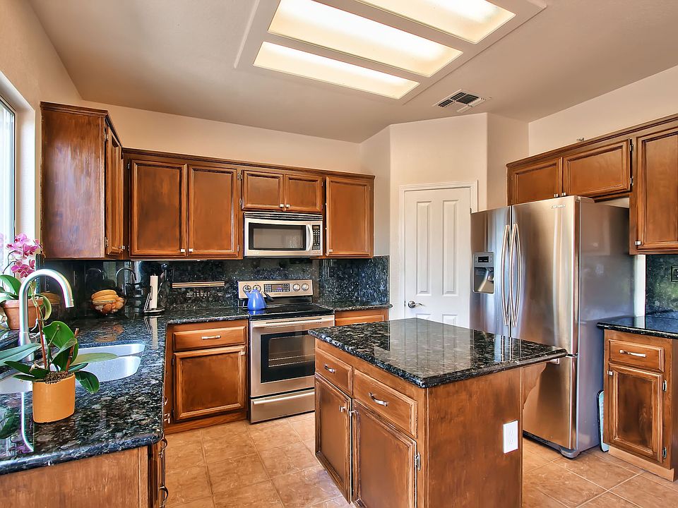 1st image of 2325 Holly Ct
