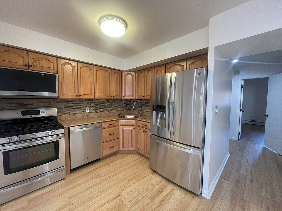 1st image of 1449 5th Ave Floor 1