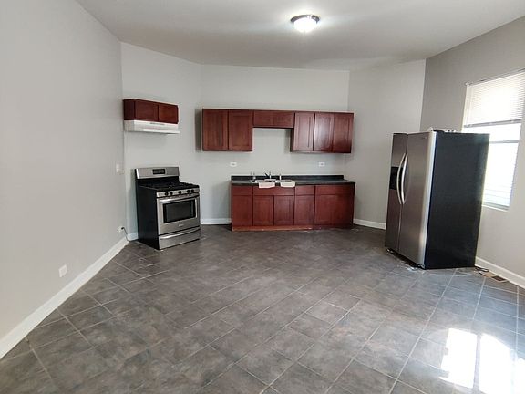 4th image of 516 W Englewood Ave #1