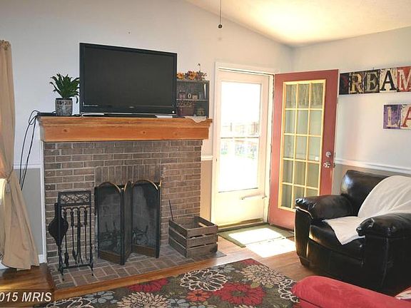 5th image of 121 Fair Lawn Ct