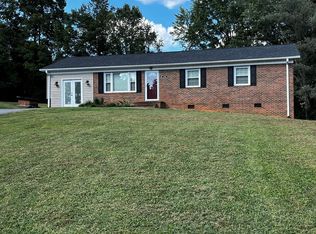 158 Betty Ave, Mount Airy, NC 27030