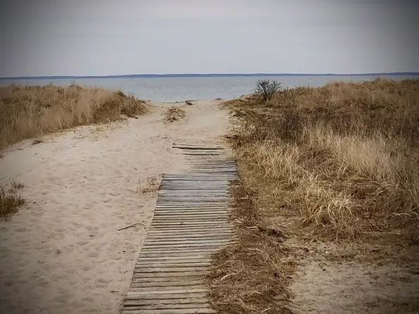 147 Dogwood St, Fairhaven, MA 02719