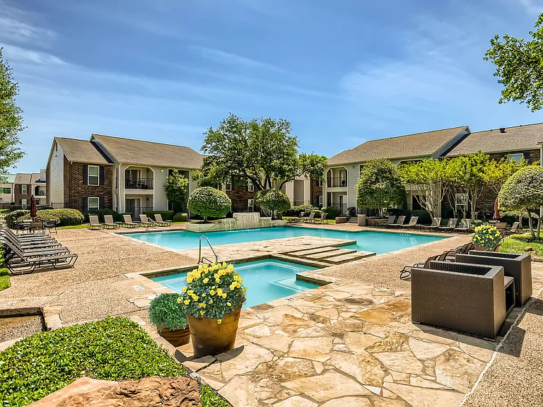 Villas At Waterchase — Photo 41